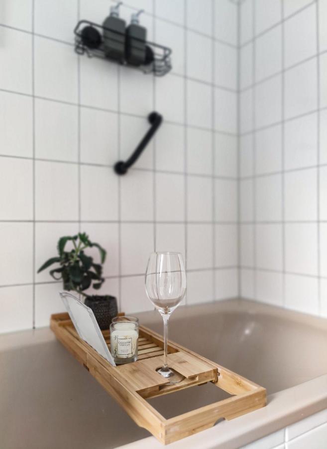 Inikama: Designer Apartment Im Gruenen - Netflix Rosengarten  Buitenkant foto